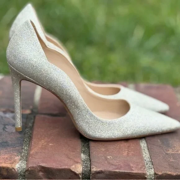 Stuart Weitzman 100 scallop heels new